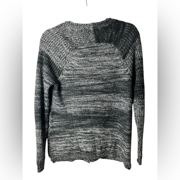 Daisy Fuentes Women’s Cardigan Small Black Gray Ombre Button Front Knit Sweater - Picture 4 of 7
